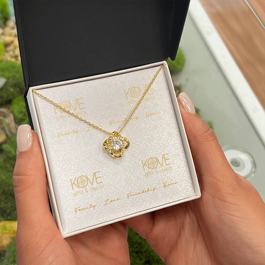 KOVE Sample - Love Knot Necklace - 18k Gold